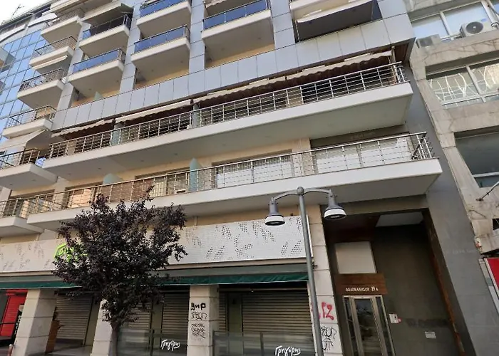 Smab In Ladadika Saloniki