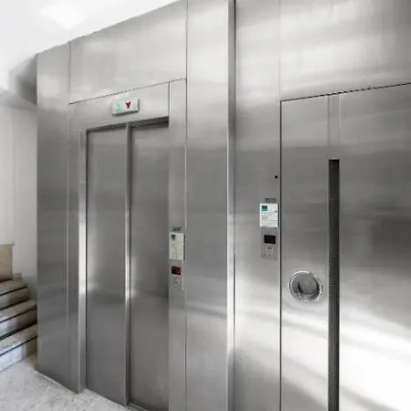 Apartment Smab In Ladadika