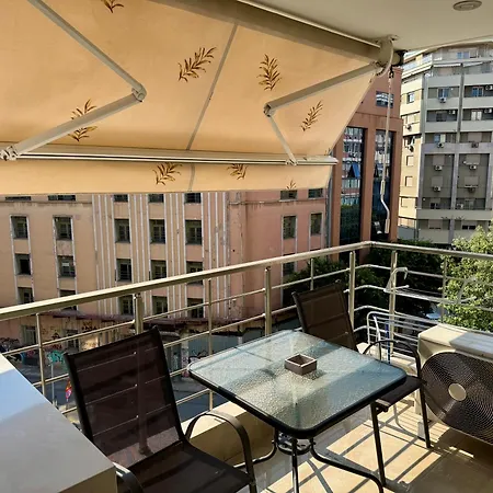 Smab In Ladadika Apartment