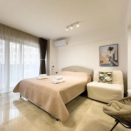 Smab In Ladadika Thessaloniki